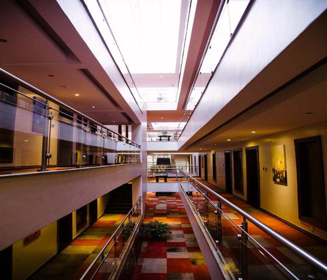 Boma Inn Элдорет Экстерьер фото