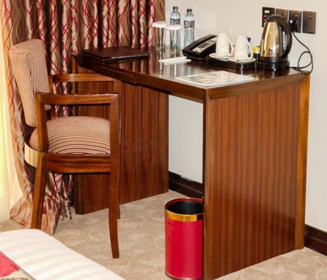 Boma Inn Элдорет Экстерьер фото