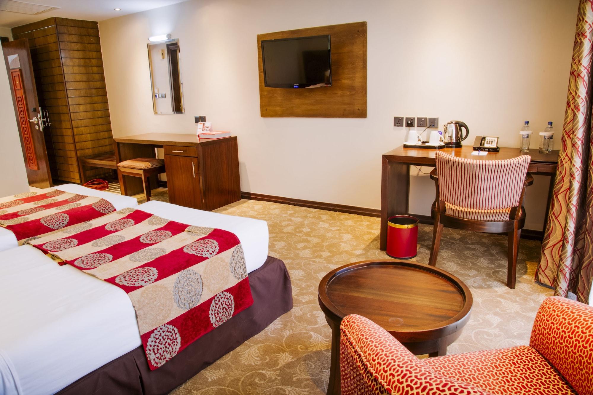 Boma Inn Элдорет Экстерьер фото