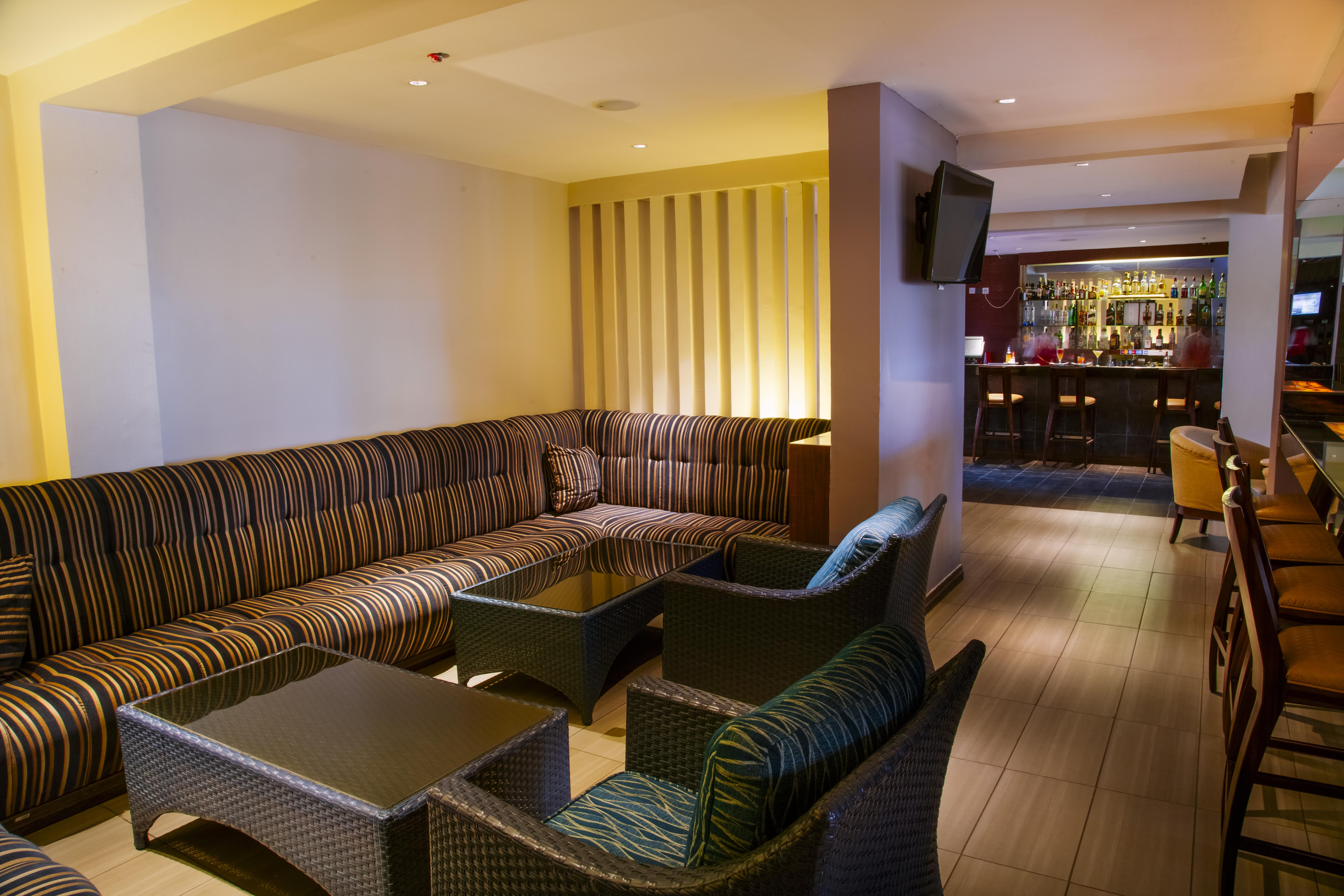 Boma Inn Элдорет Экстерьер фото
