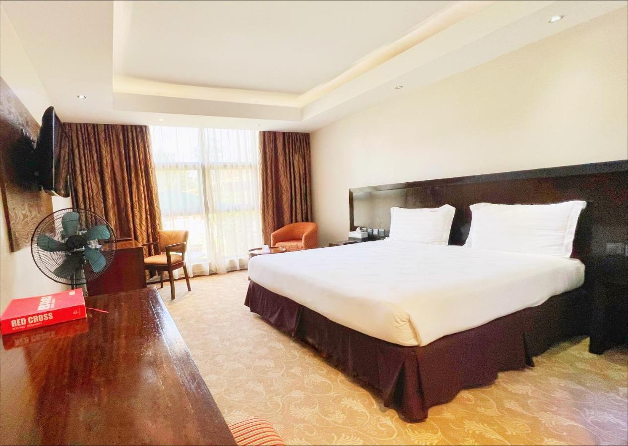 Boma Inn Элдорет Экстерьер фото